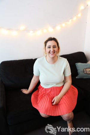 18 year old girl Amber nudes the cum from her bf's cock after they screw